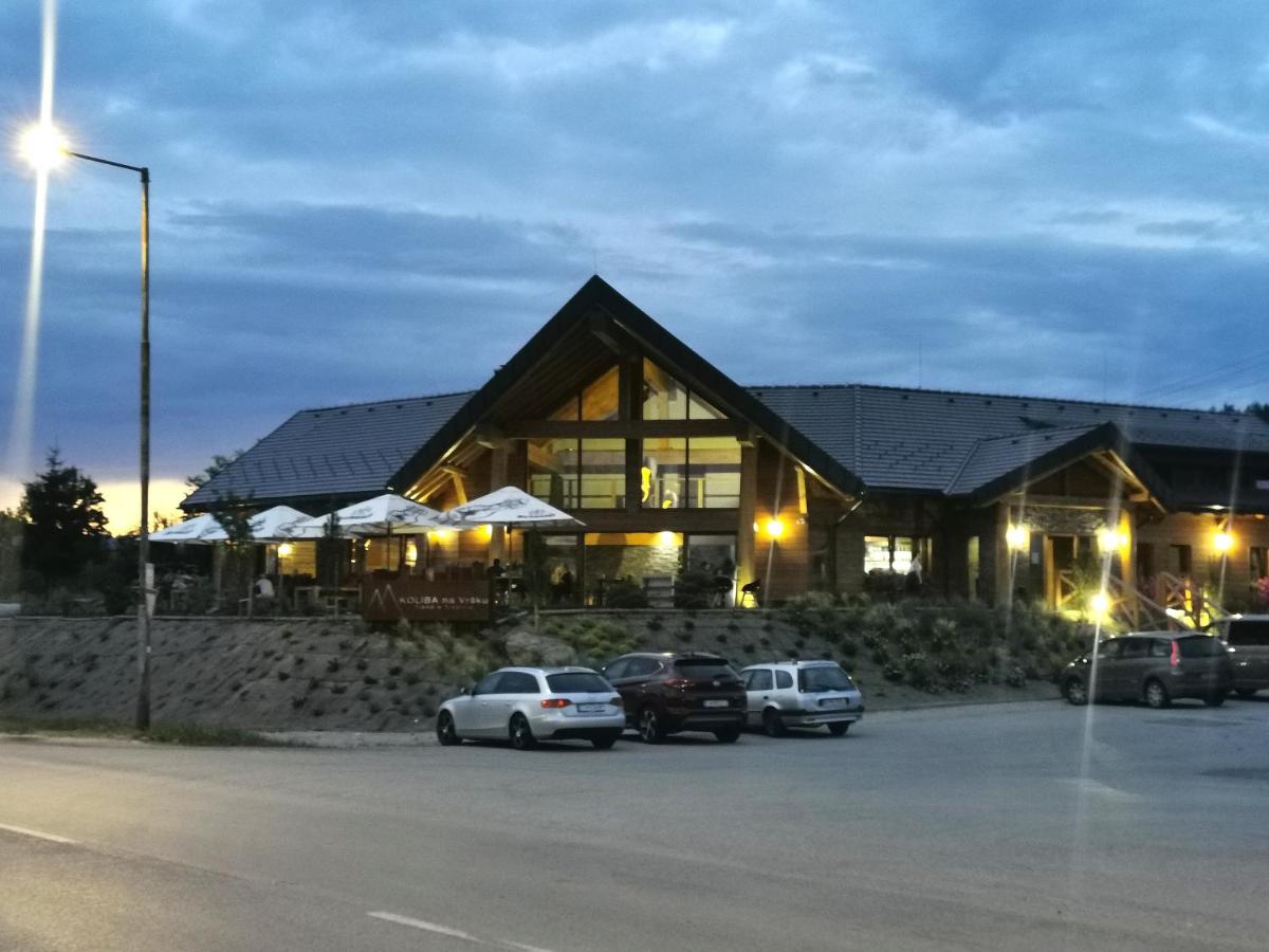 Image 3 of Koliba na vršku