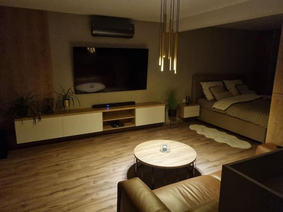 Image 1 of Krásný apartman s vybavením a bezplatným parkovanim