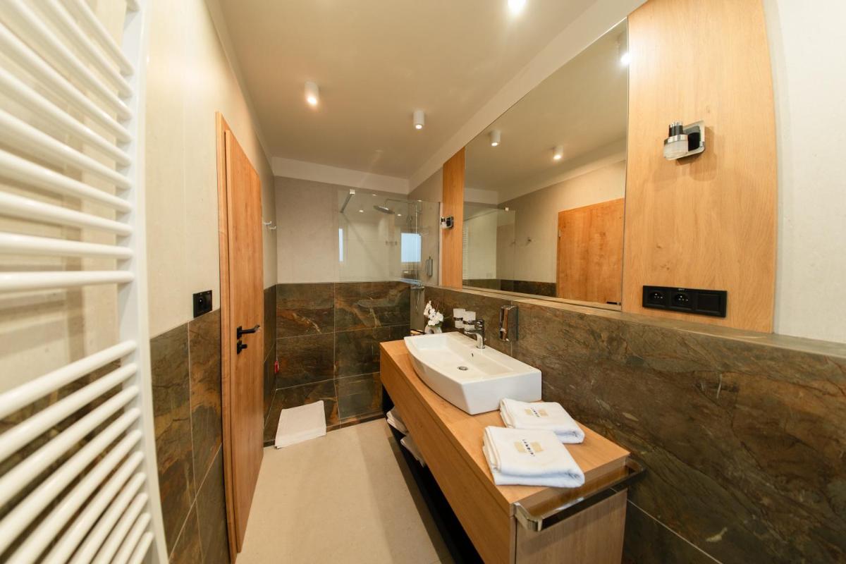 Image 3 of LAMBERT Residences