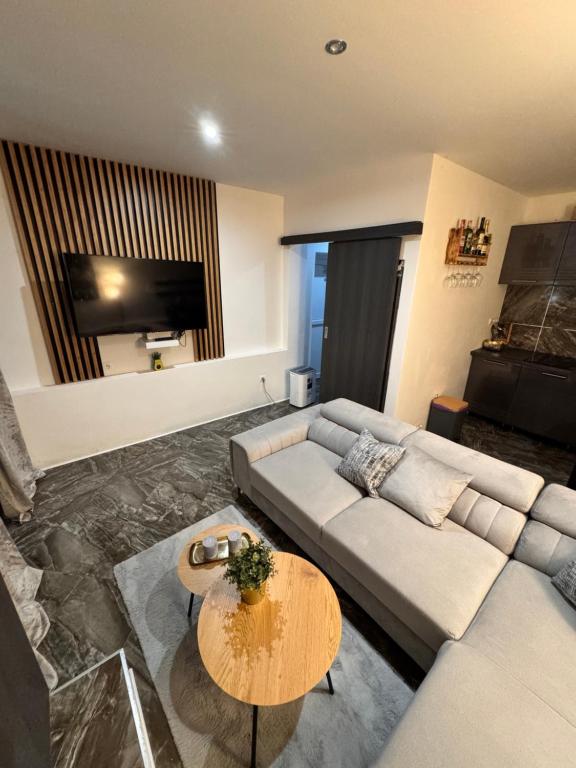 Image 1 of La Monique – Luxury Nautical Apartment