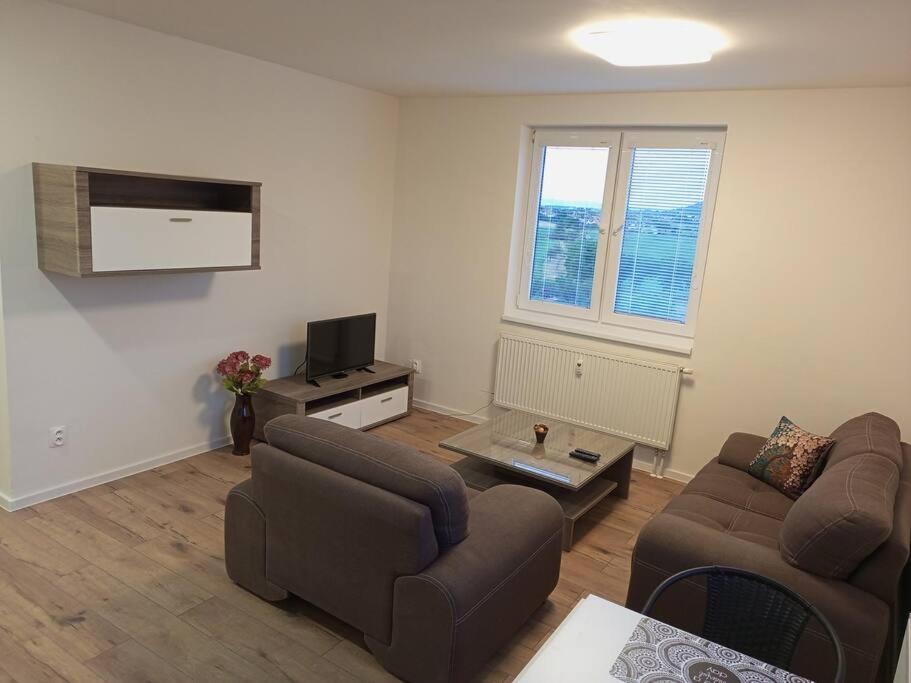 Image 5 of Lovely apartment with balcony and free parking