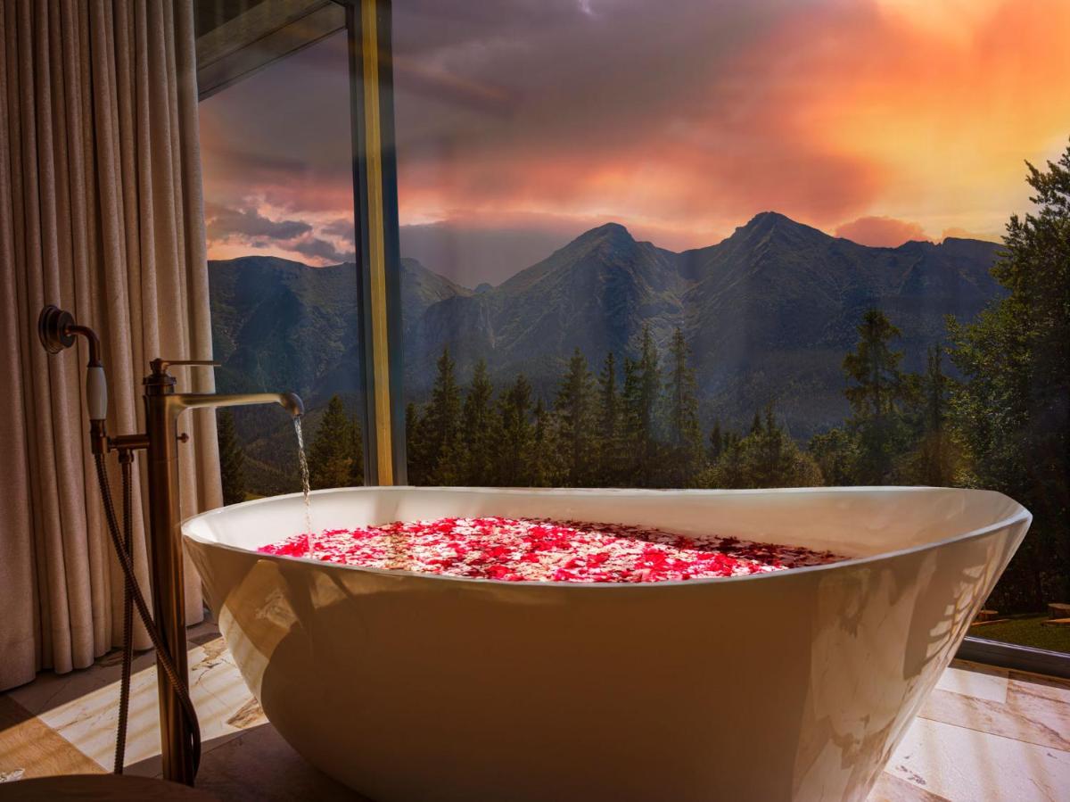 Image 2 of Luxury Chalet Strachan – Jacuzzi and Sauna