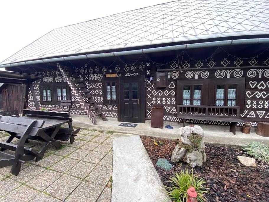 Image 5 of Maľovaná drevenička v Čičmanoch