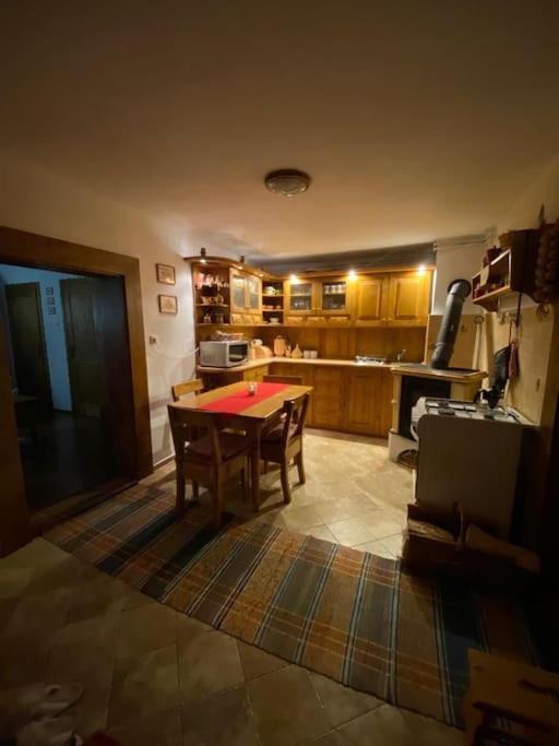 Image 4 of Maľovaná drevenička v Čičmanoch