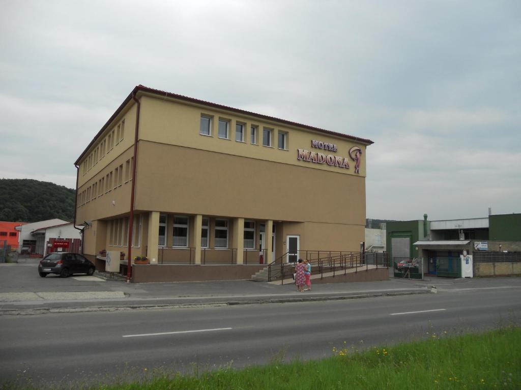 Image 1 of Motel Madona