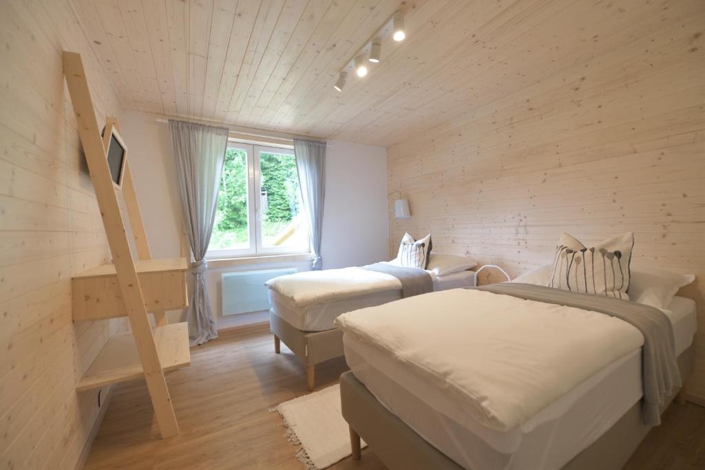 Image 1 of NORDIK 1496