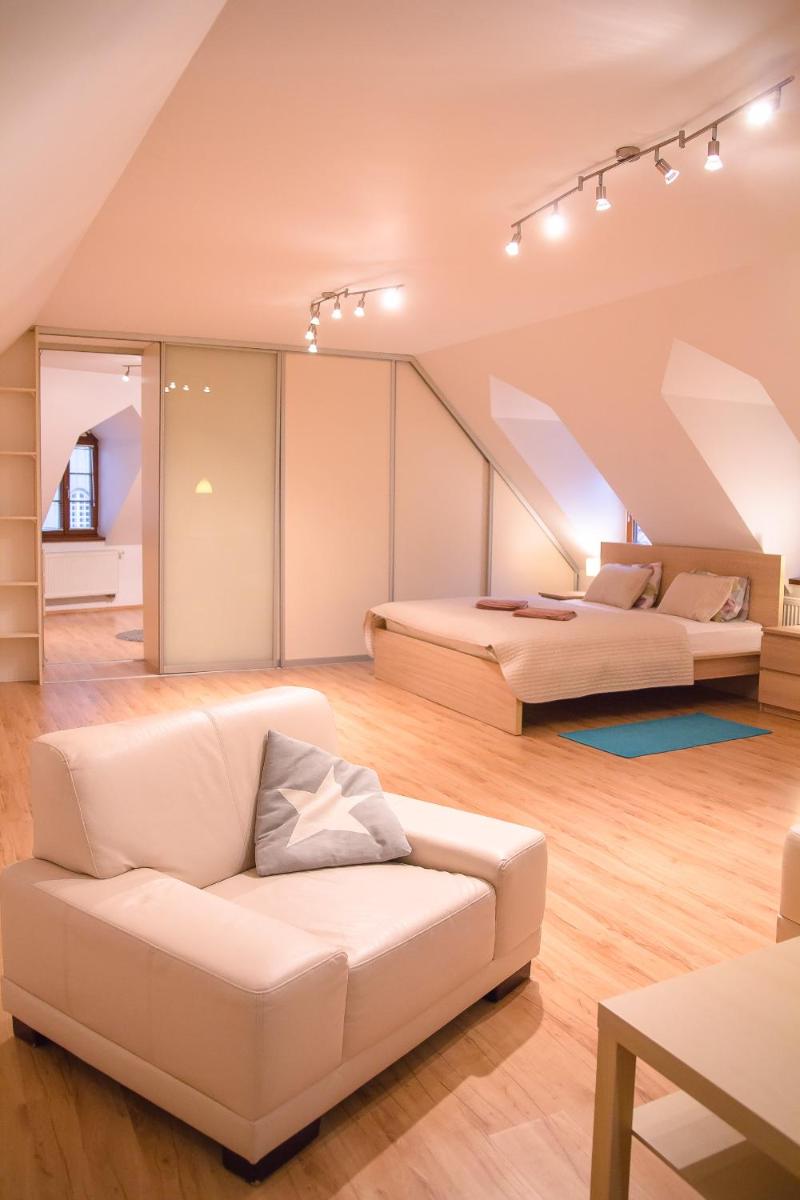 Image 5 of Old Town Apartment