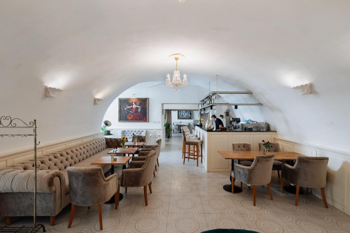 Image 4 of Opera dArte apartman