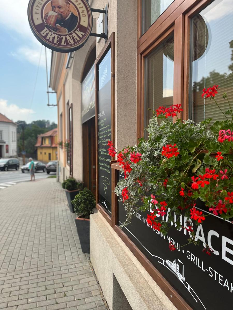 Image 2 of Penzion a Restaurace ZÁMECKÁ VRÁTNICA