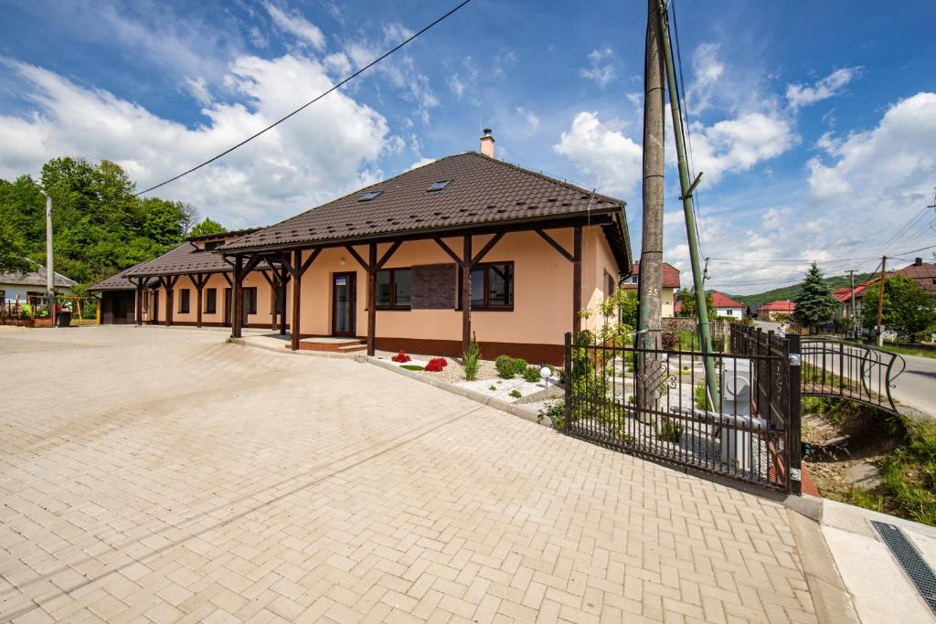 Image 1 of Poloninka