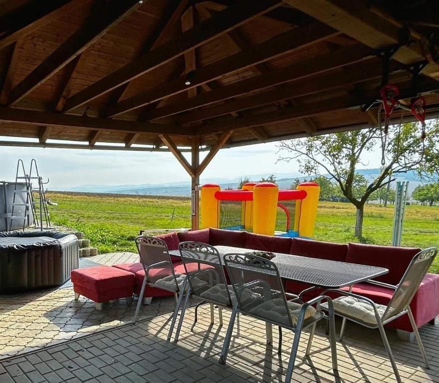 Image 1 of Prázdninový dům, Relax ve Vlčnovských búdách