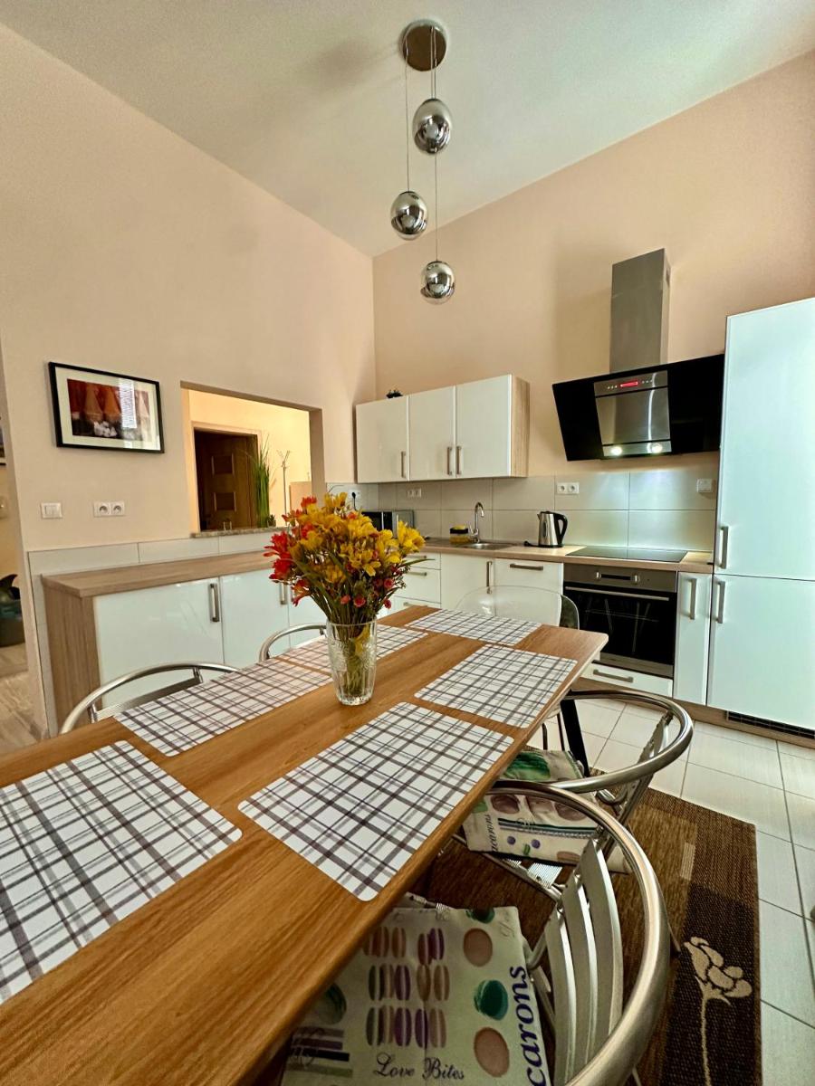 Image 4 of Princess main square apartment