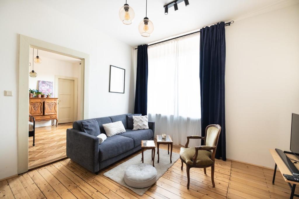 Image 1 of Romantic apartment in the city centre