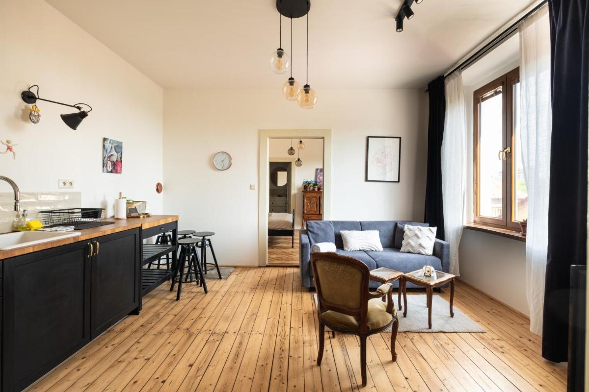 Image 4 of Romantic apartment in the city centre