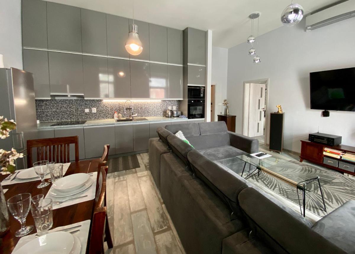 Image 2 of Royal City Centre Apartment
