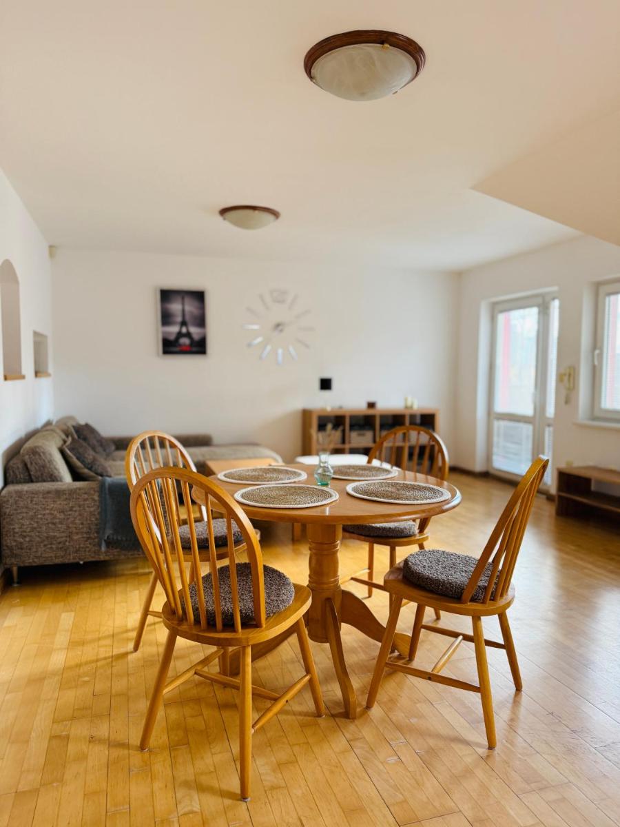 Image 4 of Srdce Mesta 3 – slnečný apartmán V Podkroví s balkónom nad ulicou