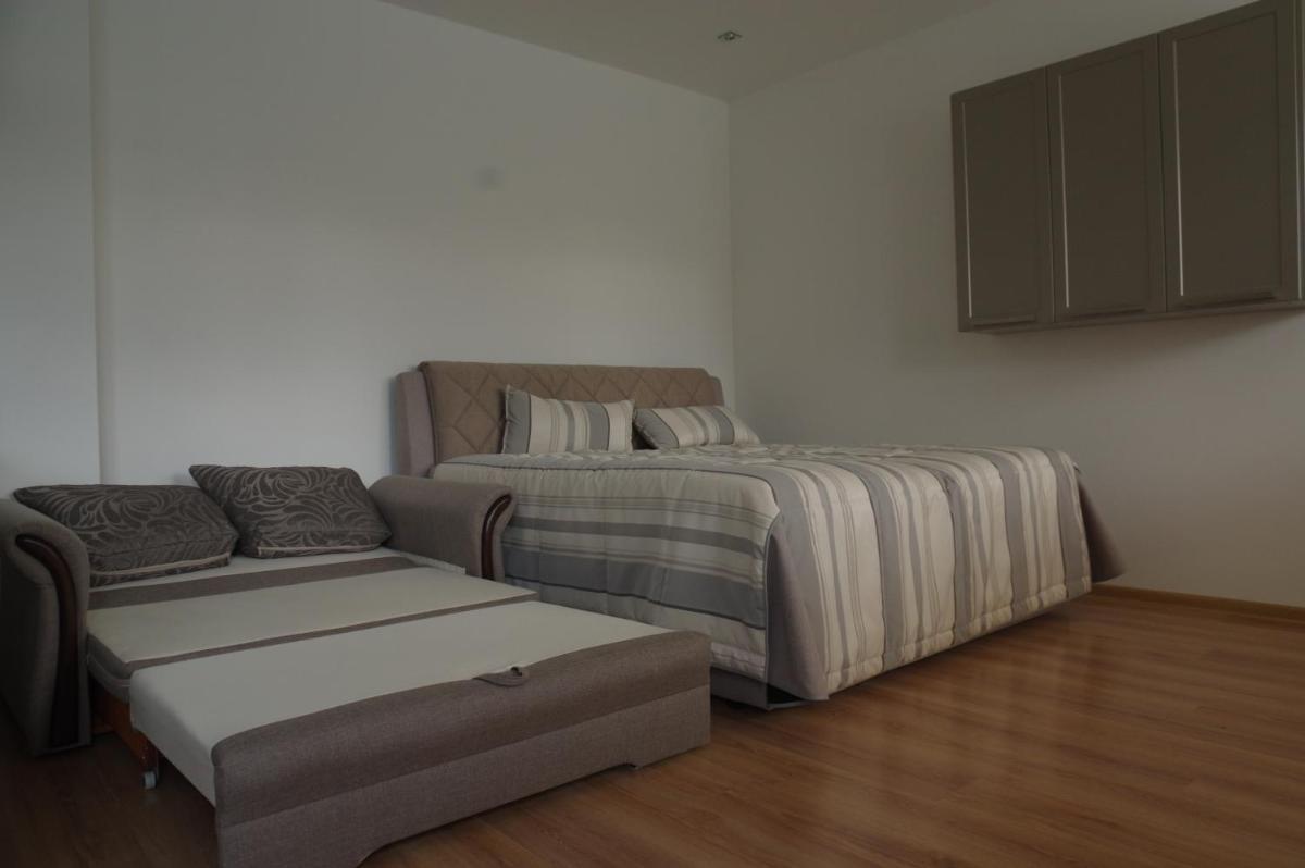 Image 2 of Studio Perla