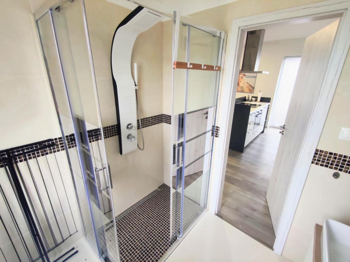 Image 3 of Sunshine apartment for 6 & Terrase & Free Parking