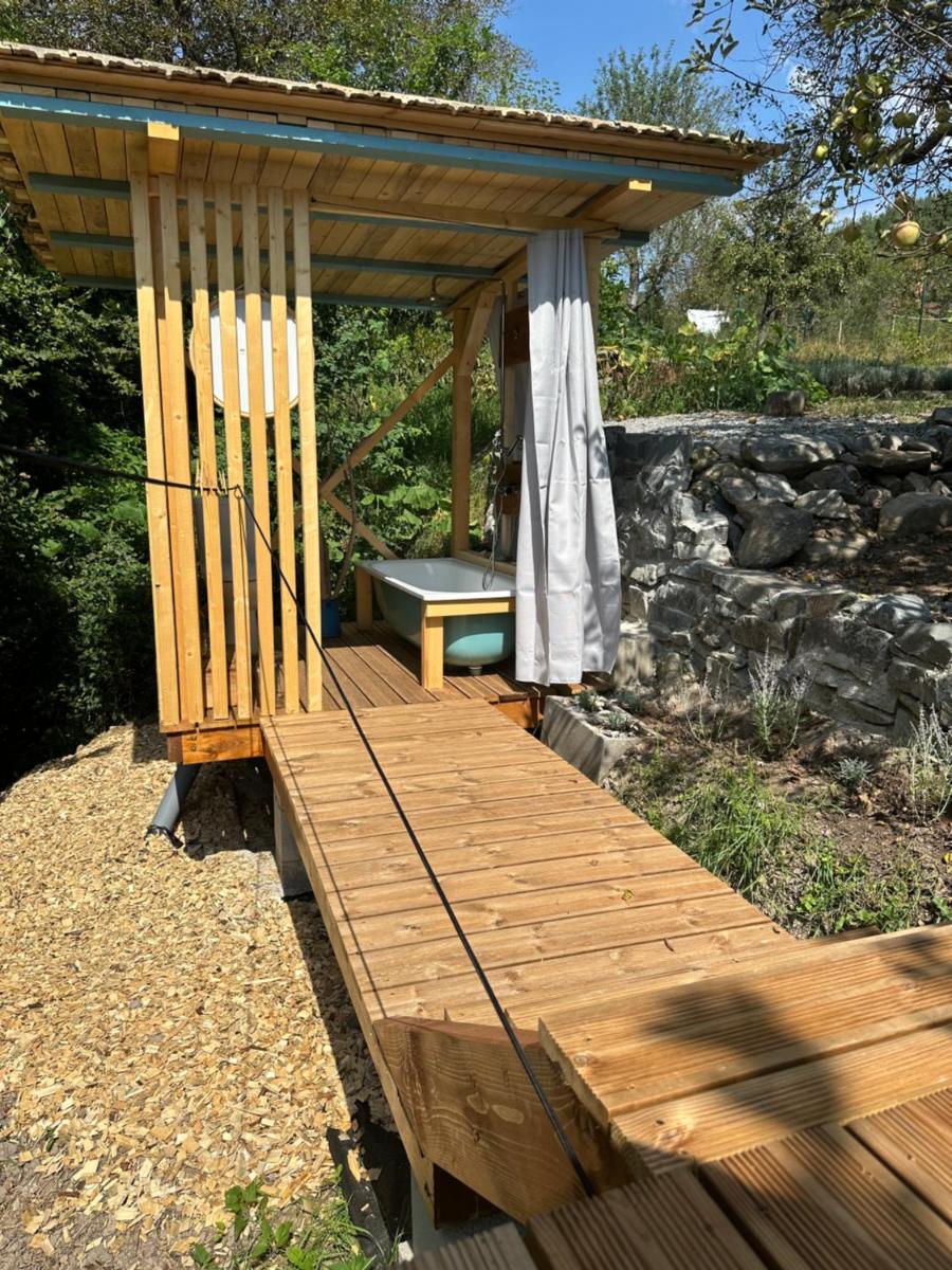 Image 3 of TajnyHauz Beehauz terapia na včelách
