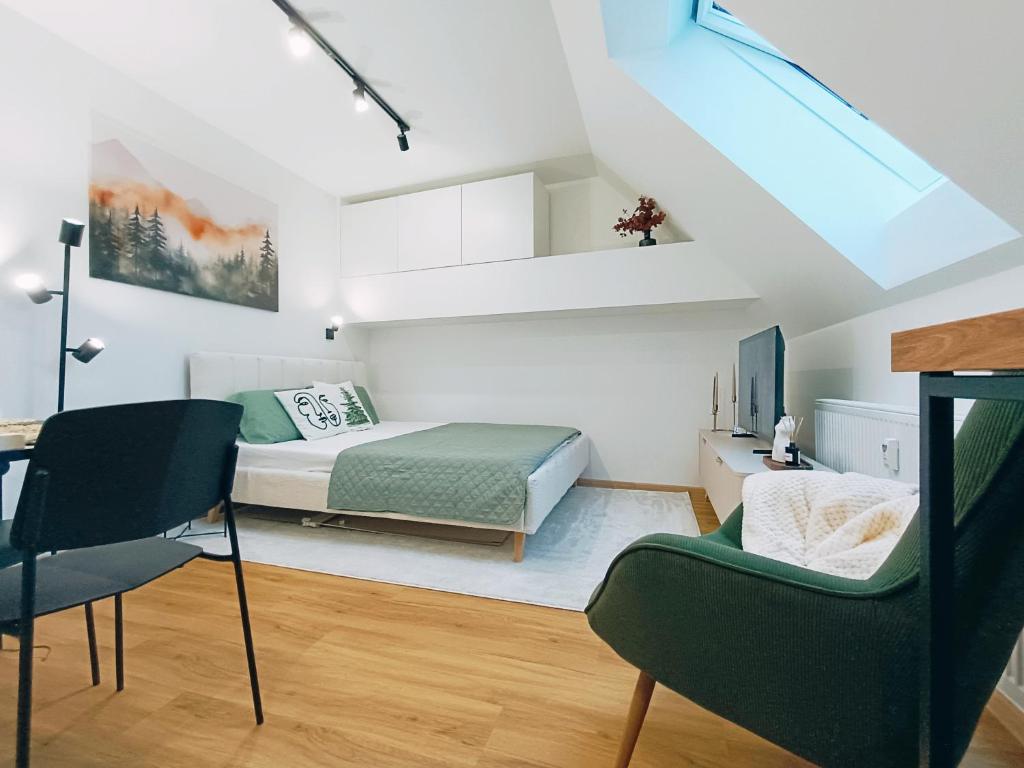 Image 1 of The Square & Cozy apartment