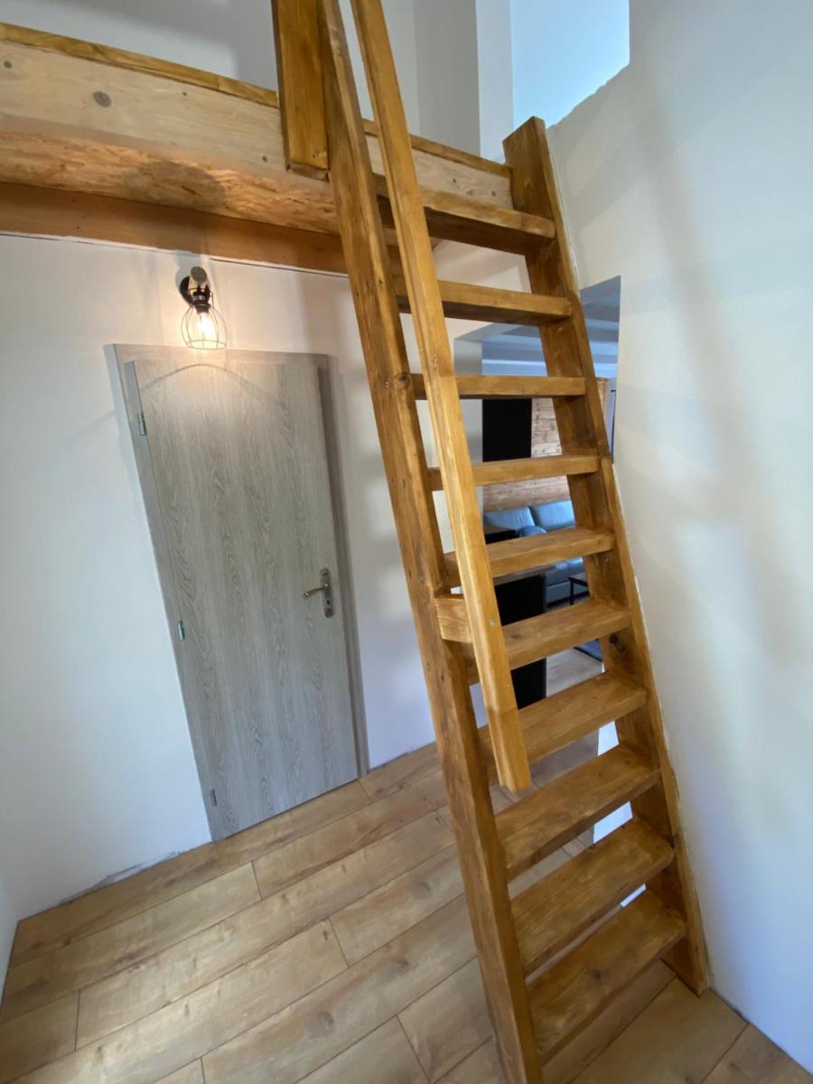 Image 2 of Tiny house & AC