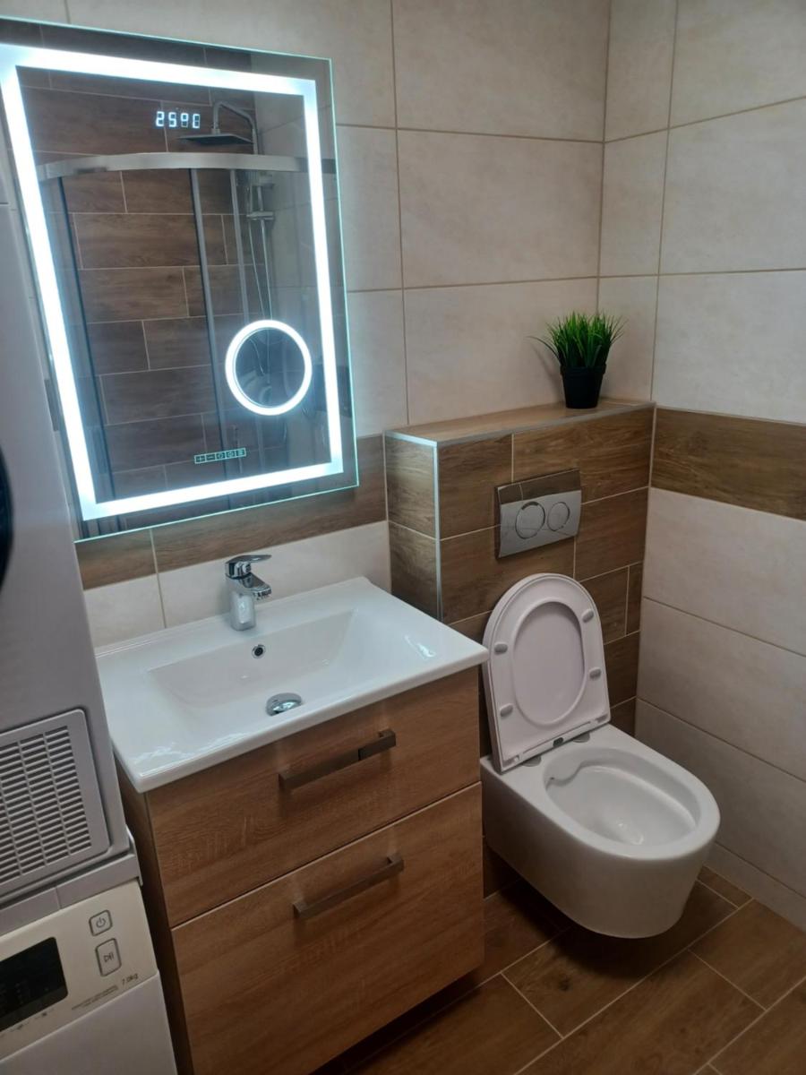Image 3 of U Poličky