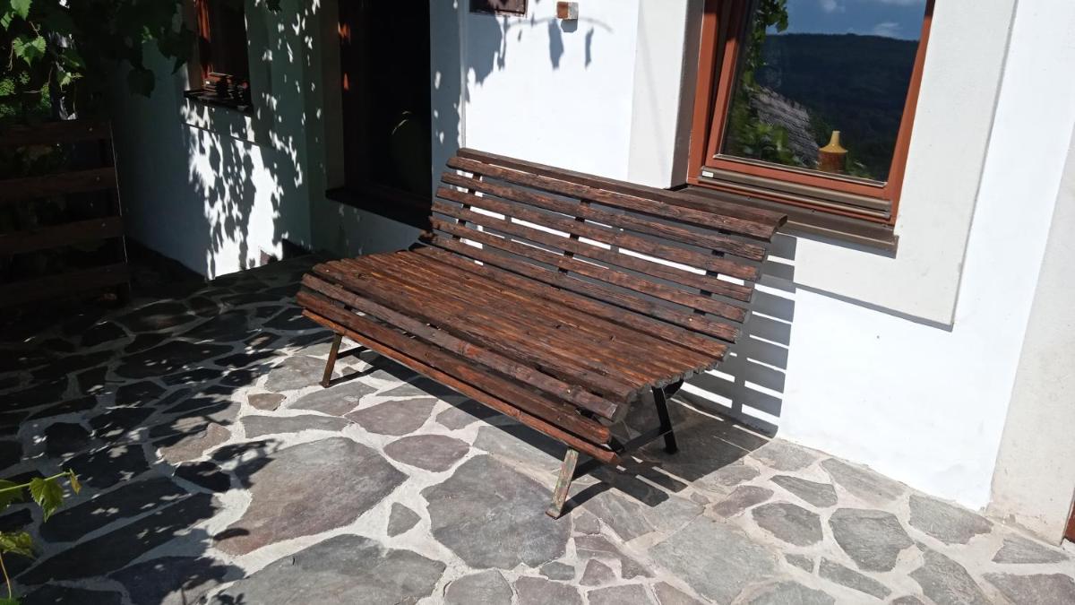 Image 2 of Vidiecky domček na samote