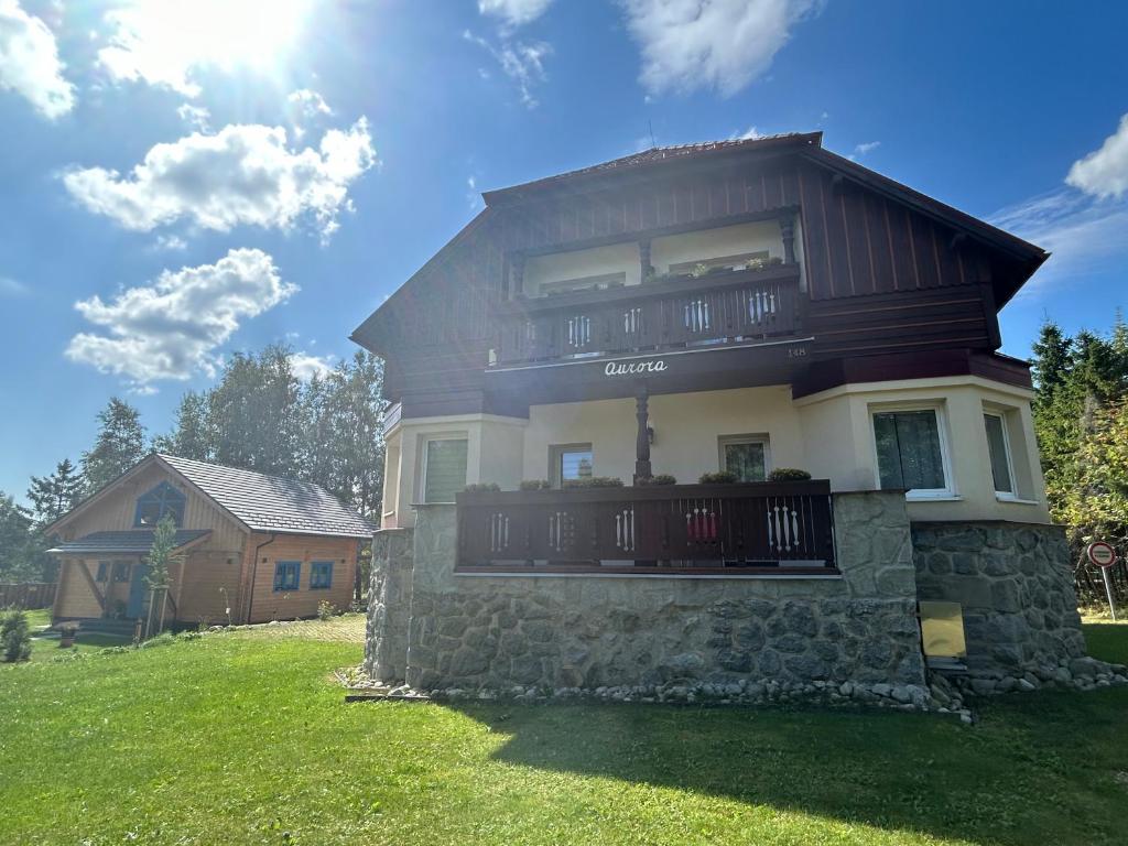 Image 1 of Vilka Aurora