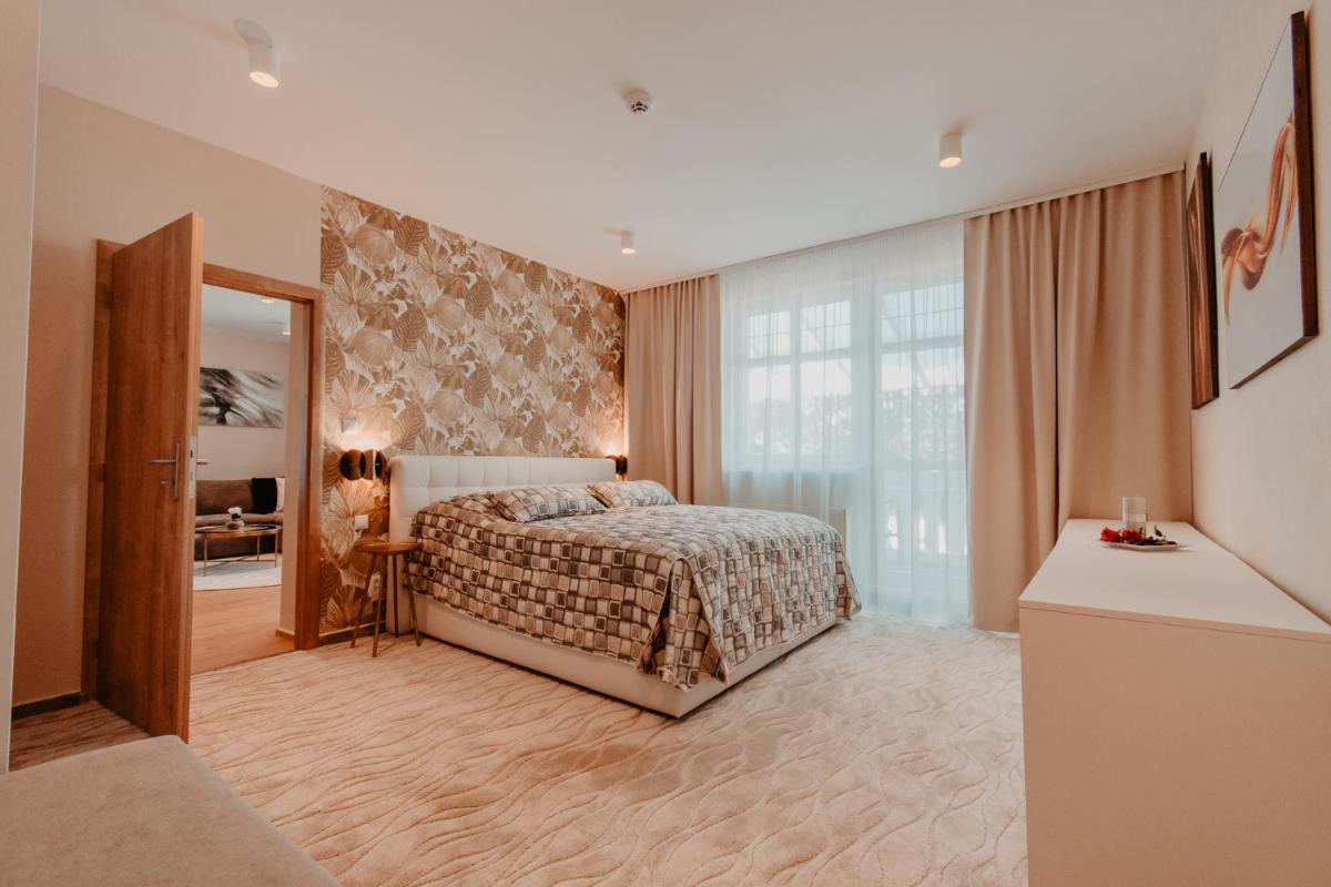 Image 3 of Villa Garden Apartments