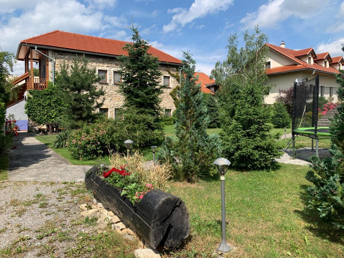 Image 3 of Villa Lypche