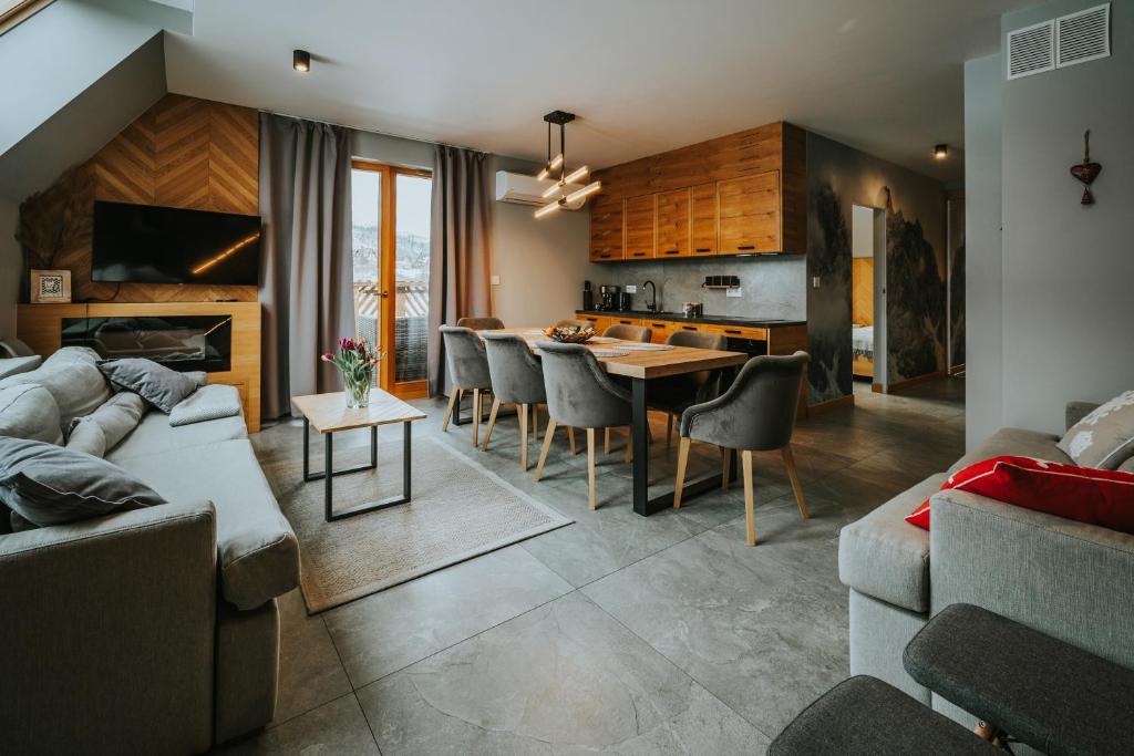 Image 1 of VisitZakopane Karpaty DeLuxe Apartment