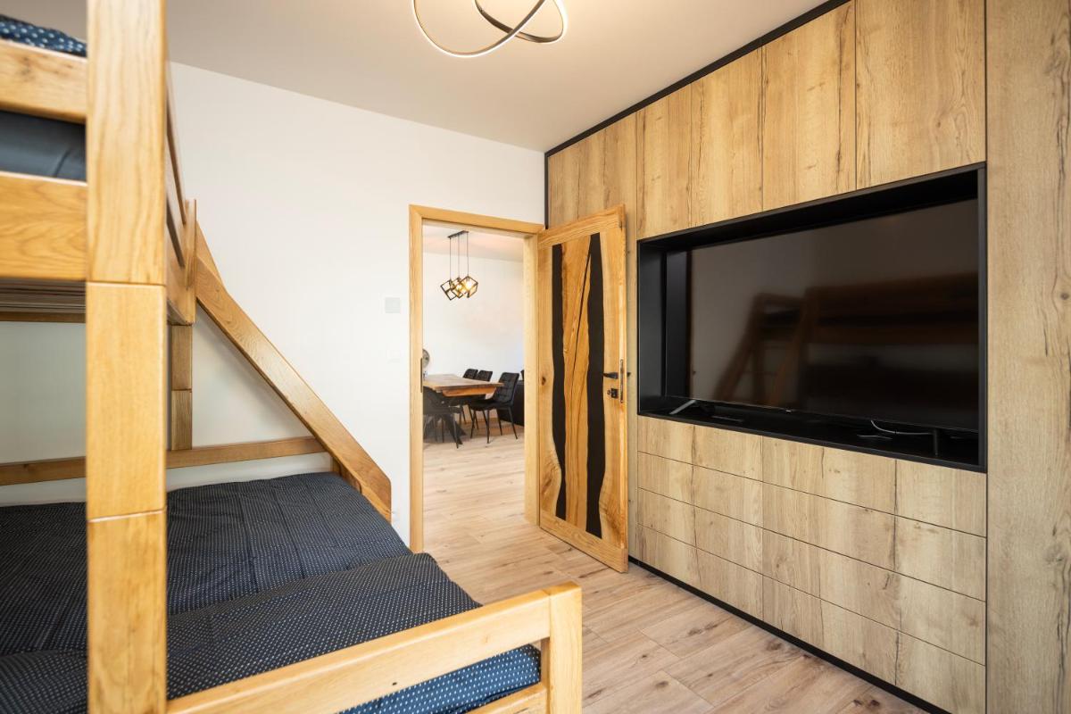 Image 2 of WOODY Apartman