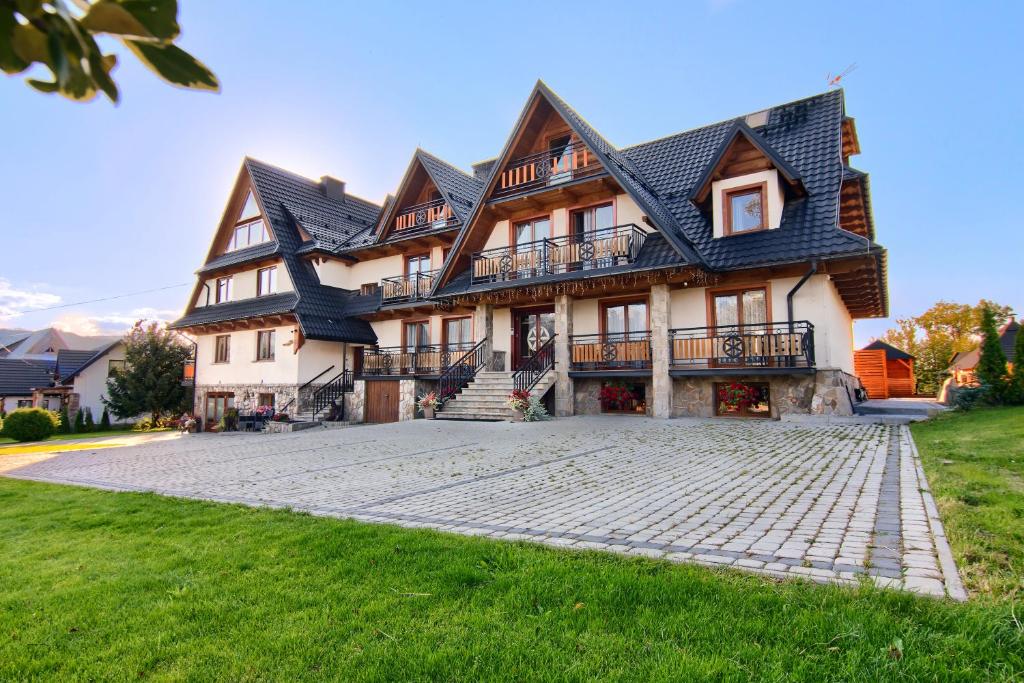 Image 1 of Willa Królewska – Wellness SPA – widokowe Pokoje i Apartamenty