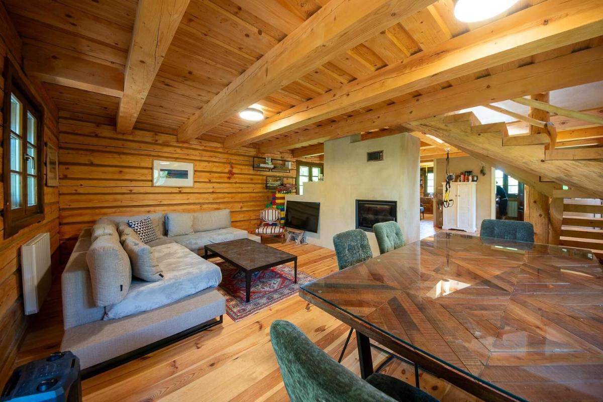 Image 3 of Woodlovers cottage