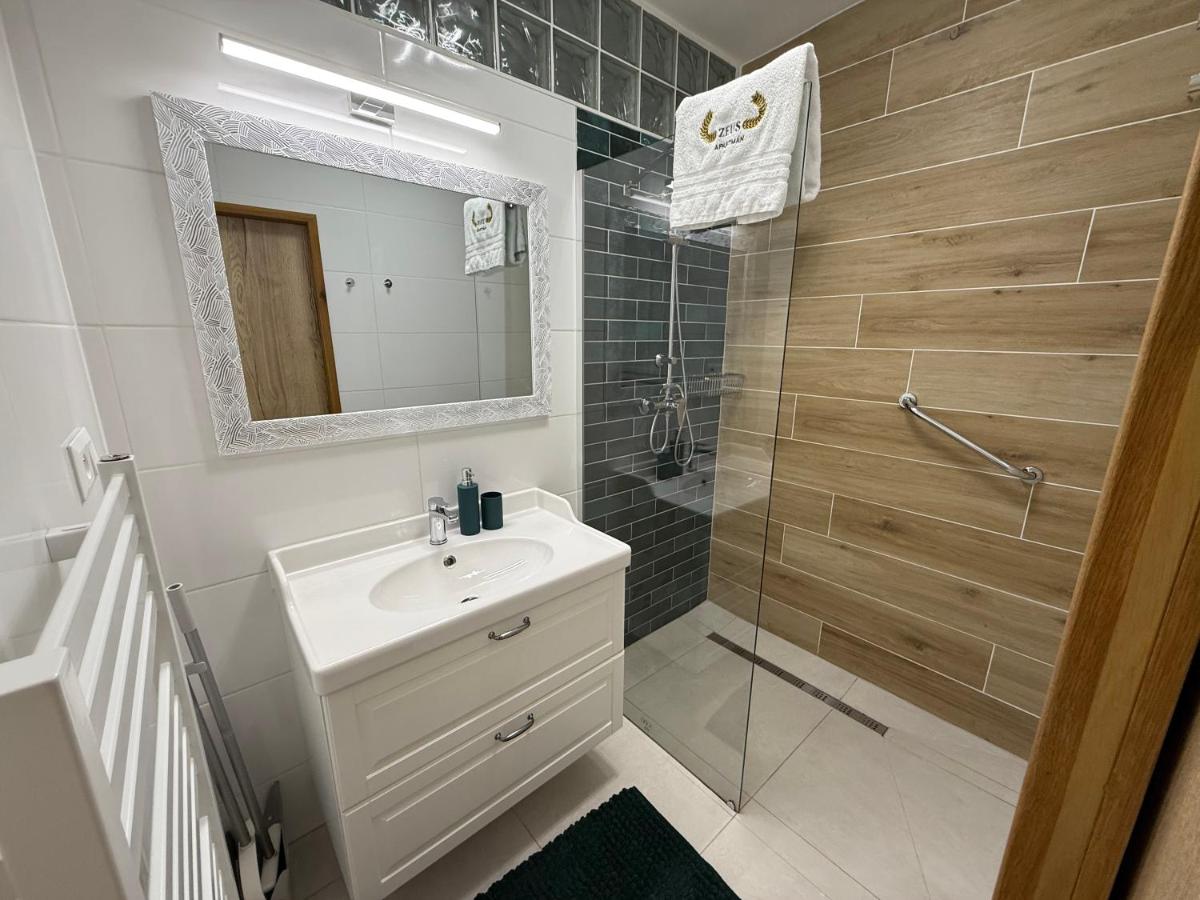 Image 2 of Zeus apartmán
