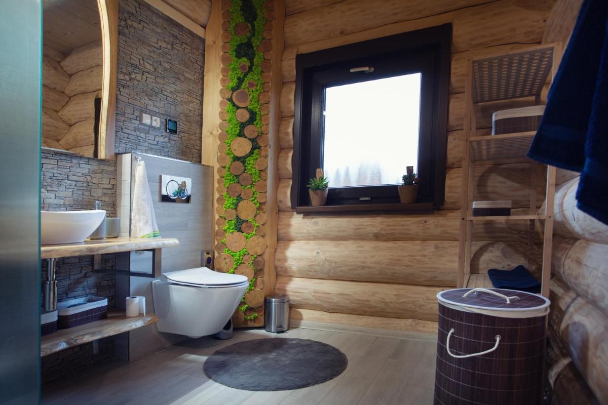 Image 4 of Zrúboček / Log Cabin