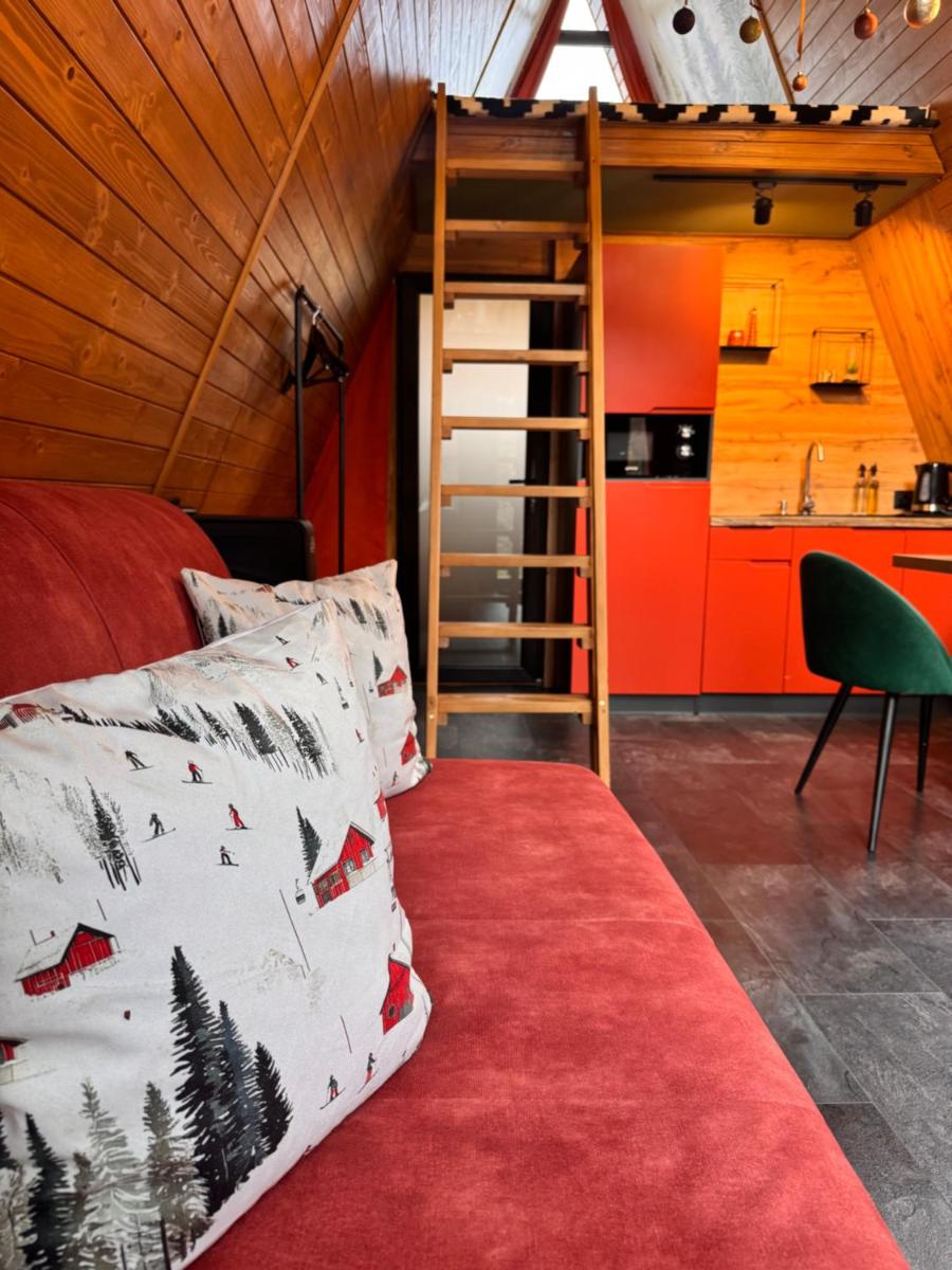 Image 4 of A-frame-hub