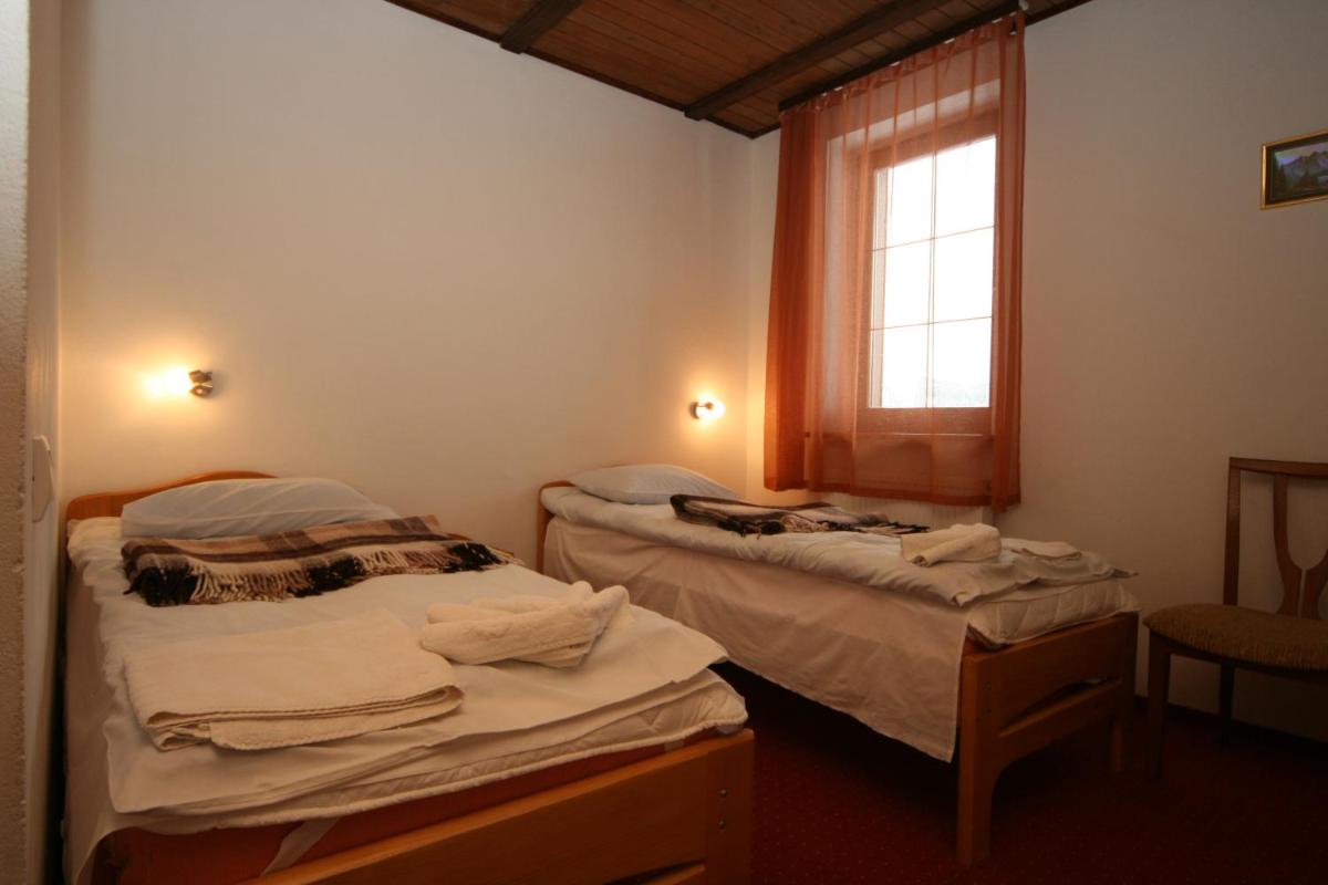 Image 2 of Alpenhof Pansion