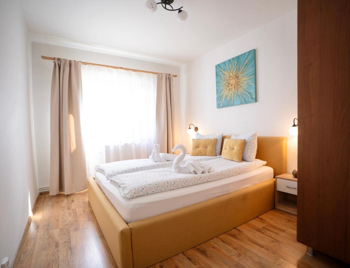 Image 2 of Apartament Flora