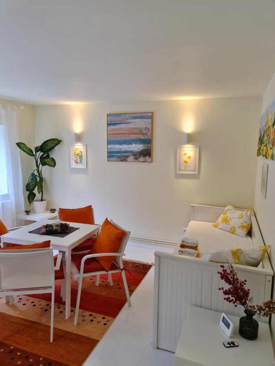 Image 4 of Apartamentul ALB