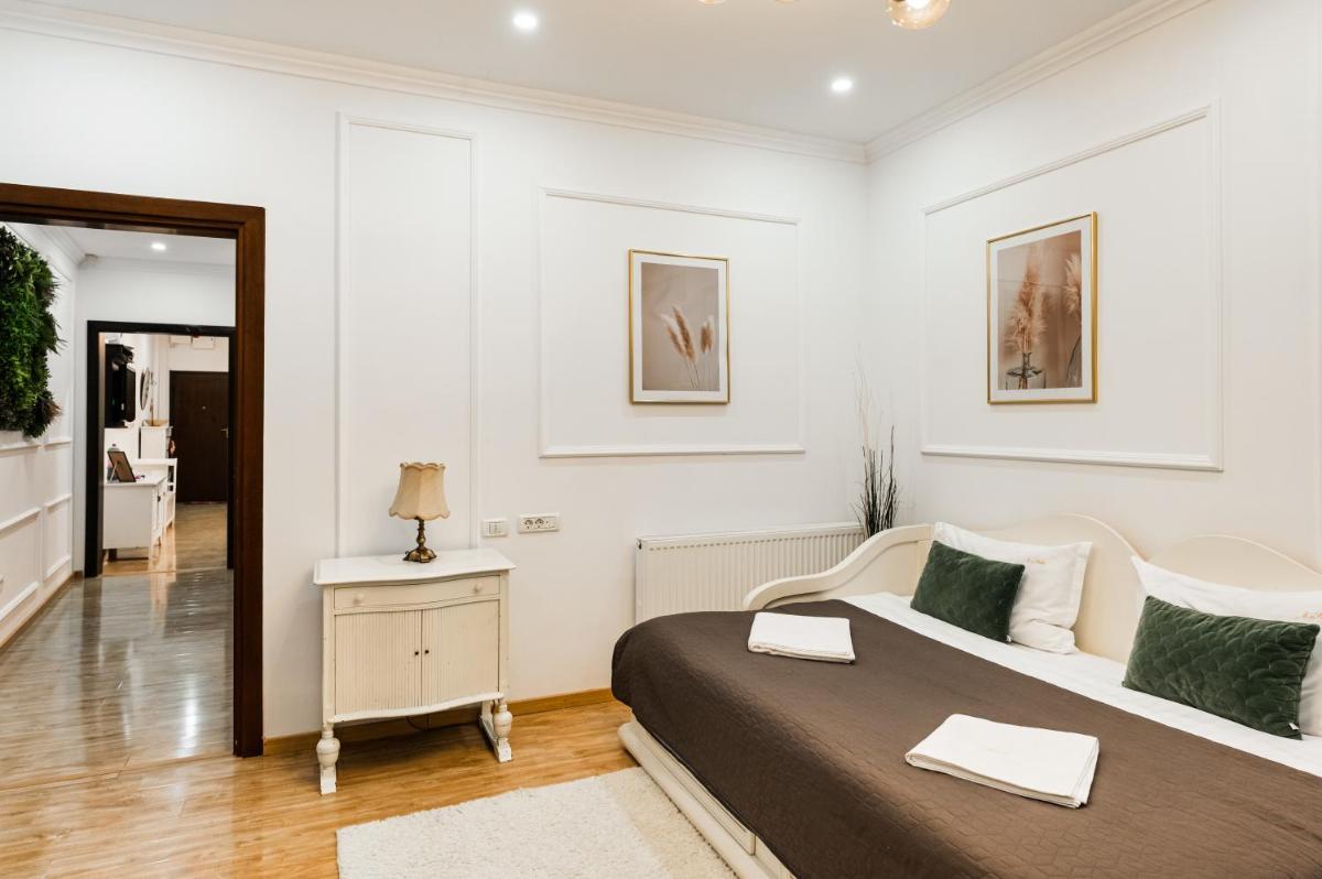 Image 2 of Apollonia eState OLD TOWN BIG AND LUXURIOUS