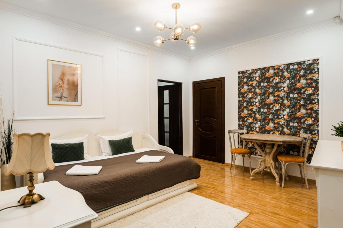 Image 3 of Apollonia eState OLD TOWN BIG AND LUXURIOUS