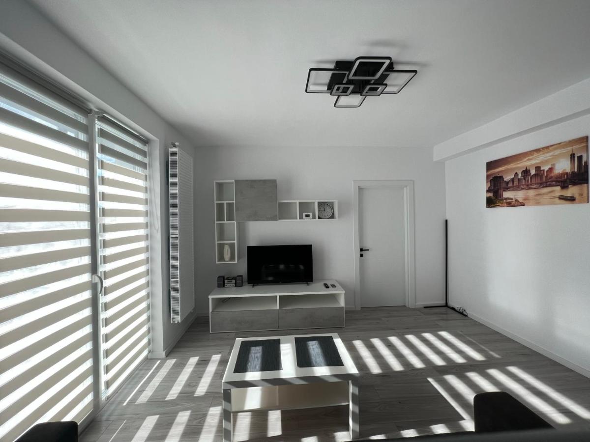 Image 3 of Arini Cozy Corner