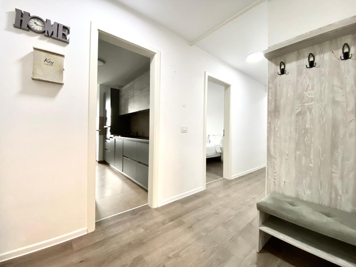 Image 2 of Astoria Apartment – Pet Friendly