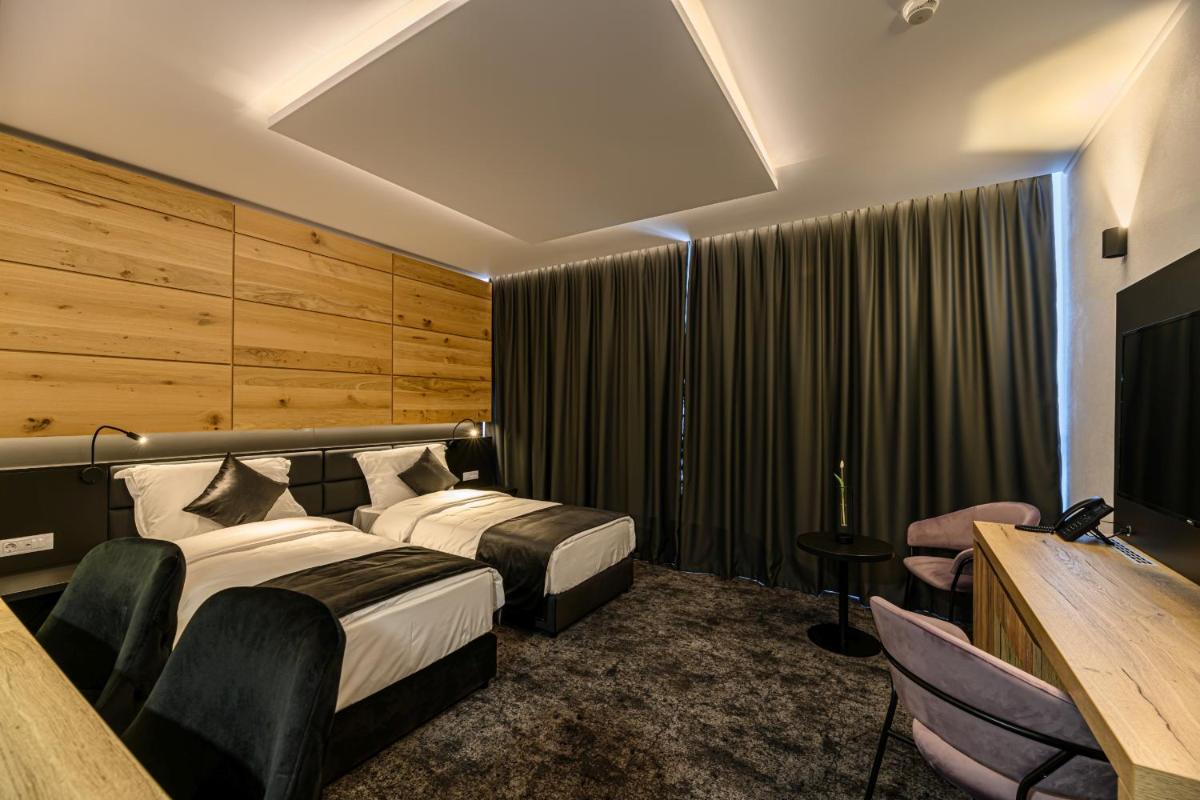 Image 2 of B THE HOTEL