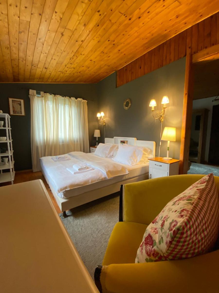 Image 2 of Bohemian Chalet