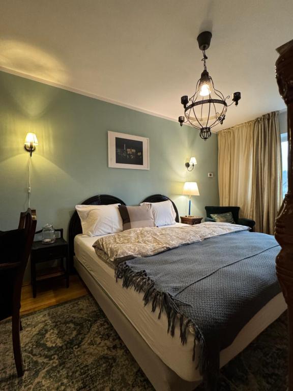Image 1 of Bohemian Chalet