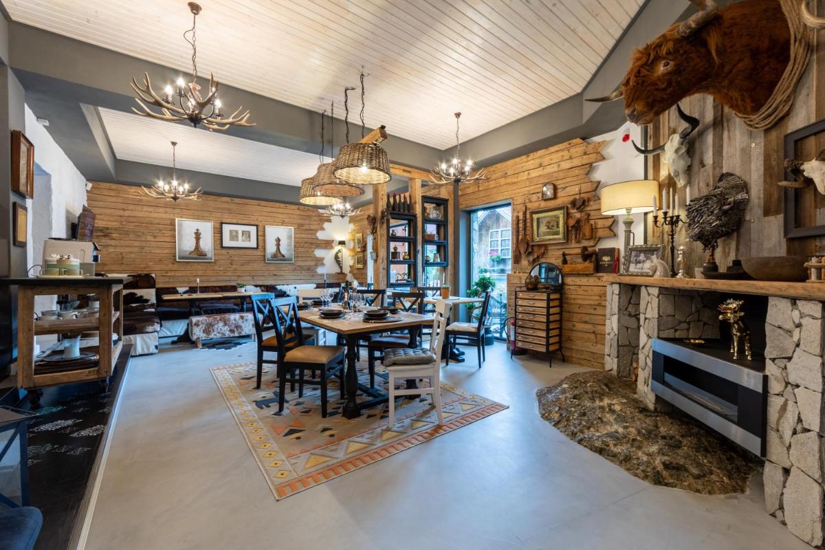 Image 3 of Bransilvania Fantasy Boutique Chalet – Adults Only