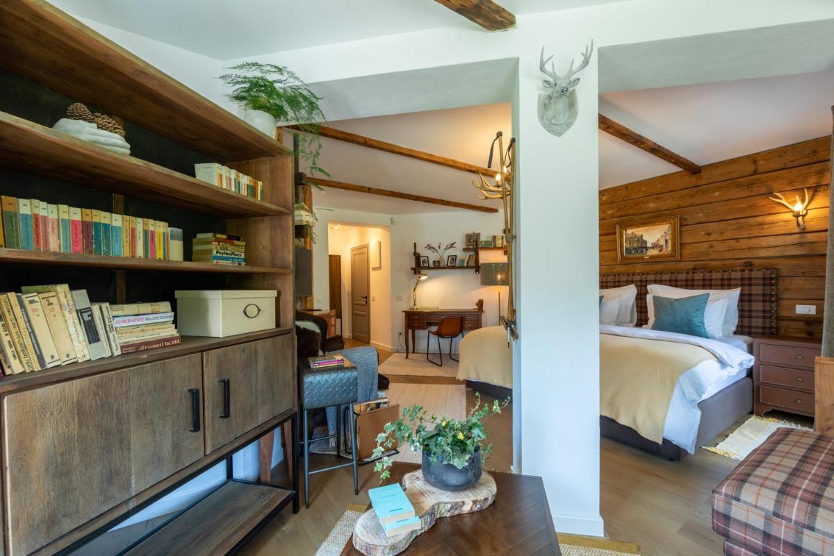 Image 2 of Bransilvania Fantasy Boutique Chalet – Adults Only
