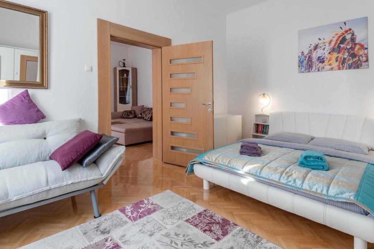 Image 2 of Brasov centrul vechi – 67sqm – 2min to Counsel Square